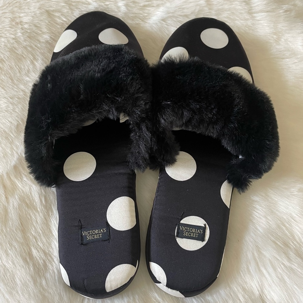 Victoria's Secret Women's Slippers Black Polka Dot Size L - 9/10